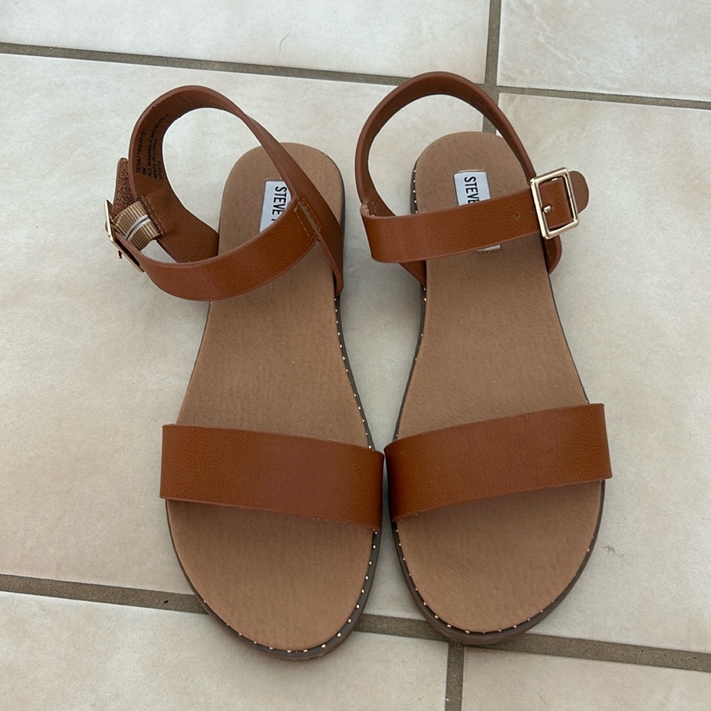 Steve Madden Tesa Sandal Size 9